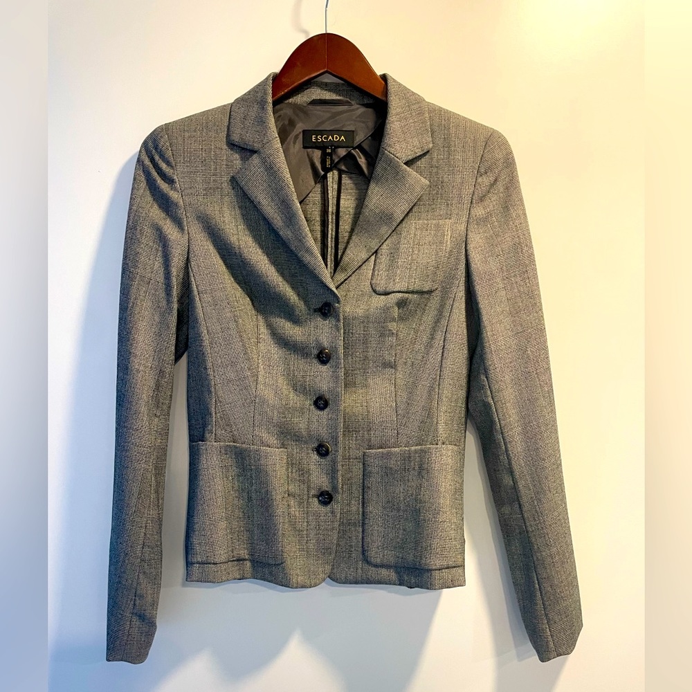 Escada blazer, women’s size 36 Germany (size 8 U.S.) Virgin wool.